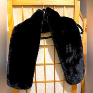 Faux Fur Black Shoulder Collar